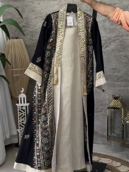 عباية خليجي ترند حالياً ..🖤💐